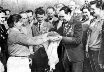 Побратимы<br />(Партизанская быль) - i_052.jpg