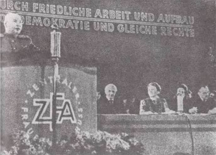 Как мы управляли Германией - i_082.jpg