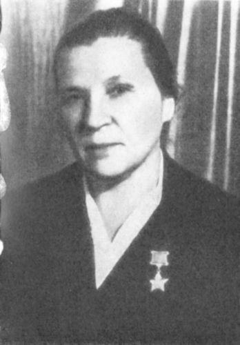 Пароль — «Брусника»<br />(Героическая биография) - i_010.jpg