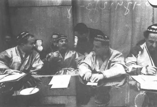 Портрет тирана - i_033.jpg