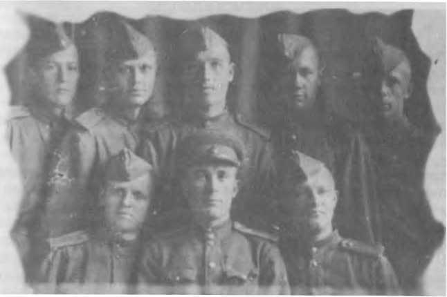 На дне блокады и войны - i_026.jpg