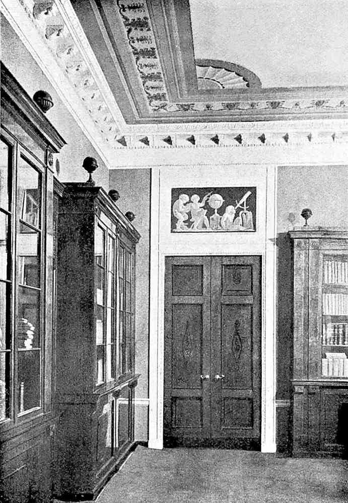История петербургских особняков. Дома и люди - i_049.jpg