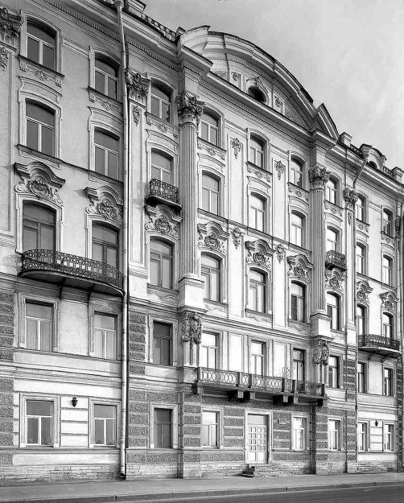 История петербургских особняков. Дома и люди - i_052.jpg