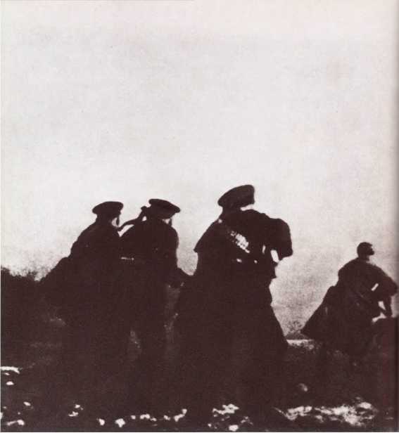 Тысяча четыреста восемнадцать дней<br />(Рассказы о битвах и героях Великой Отечественной войны) - i_331.jpg