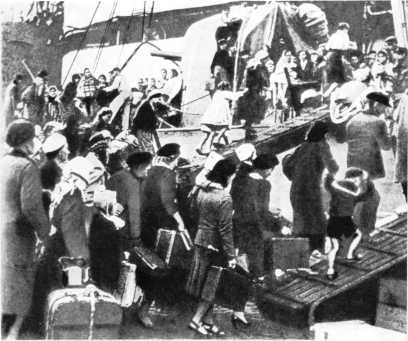 Тысяча четыреста восемнадцать дней<br />(Рассказы о битвах и героях Великой Отечественной войны) - i_384.jpg