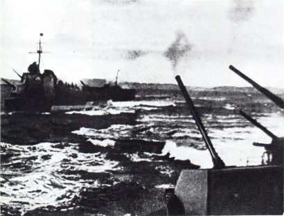 Тысяча четыреста восемнадцать дней<br />(Рассказы о битвах и героях Великой Отечественной войны) - i_429.jpg