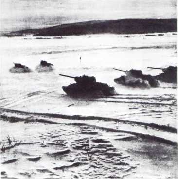 Тысяча четыреста восемнадцать дней<br />(Рассказы о битвах и героях Великой Отечественной войны) - i_476.jpg