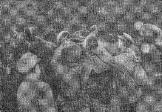 Герман ведёт бригаду<br />(Воспоминания партизана) - i_012.jpg