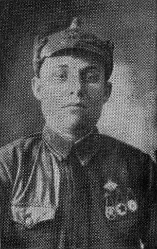 Герман ведёт бригаду<br />(Воспоминания партизана) - i_017.jpg