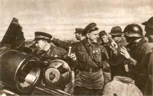 Полководцы Великой Отечественной<br />(Книга для учащихся старших классов) - i_005.jpg