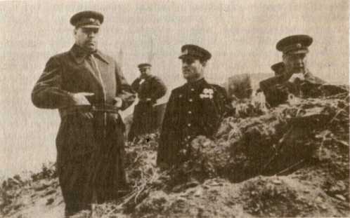 Полководцы Великой Отечественной<br />(Книга для учащихся старших классов) - i_010.jpg