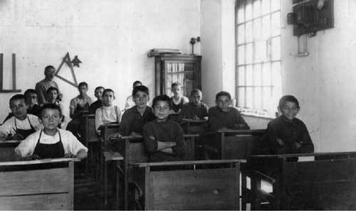 Коридор в 1937-й год (СИ) - i_041.jpg