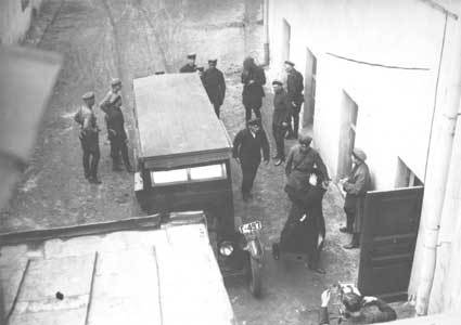 Коридор в 1937-й год (СИ) - i_042.jpg