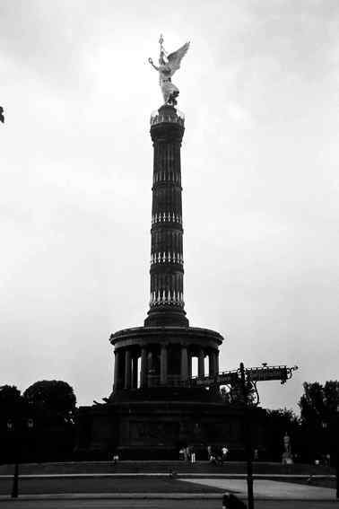 Парки и дворцы Берлина и Потсдама - i_030.jpg