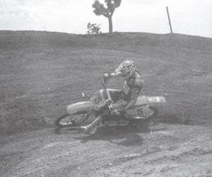 Профессиональные приемы вождения кроссового мотоцикла и эндуро - i_045.jpg