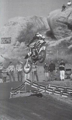 Профессиональные приемы вождения кроссового мотоцикла и эндуро - i_067.jpg