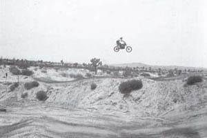 Профессиональные приемы вождения кроссового мотоцикла и эндуро - i_068.jpg