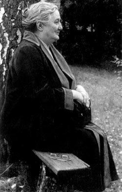 Я научилась просто, мудро жить - i_163.jpg